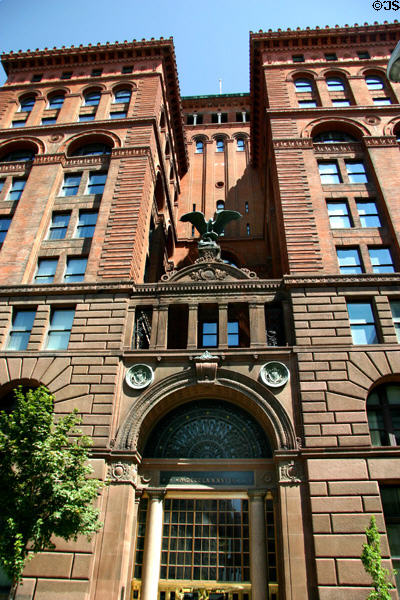 Aquila Energy Corporation (former New York Life) Building (1888) (13 floors) (20 West 9th St.). Kansas City, MO. Architect: McKim, Mead & White. On National Register.