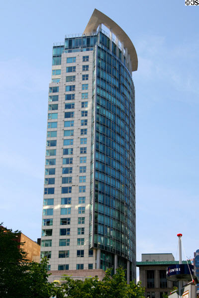 Terminal City Club Tower (1998) (30 floors) (837 West Hastings St.). Vancouver, BC. Architect: James KM Cheng Architects.