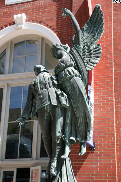 Angel of Victory statue (1922) by Coeur de Lion McCarthy in memory of CPR employees who died in World War I at Canadian Pacific Rail Station. Vancouver, BC.