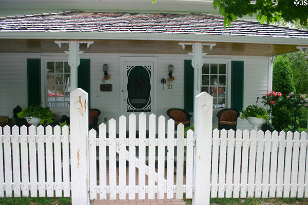 Doctor T.H. Robinson House (1867). Kleinburg, ON.