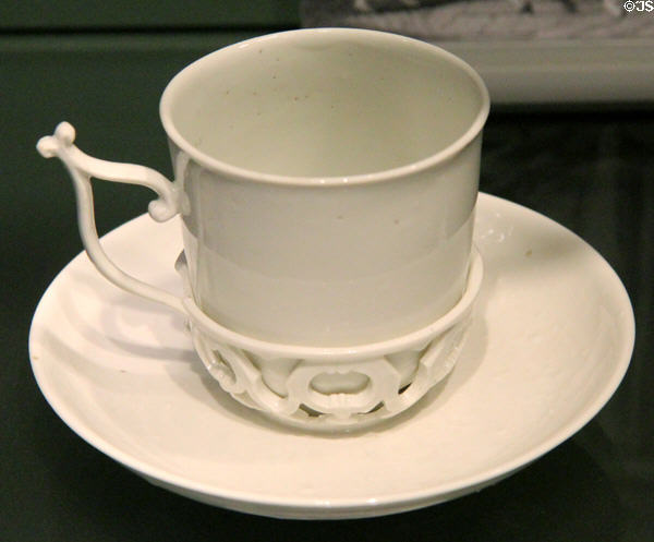 Chocolate cup & trembleuse saucer (c1750) by Höchst of Frankfurt am Main at Gardiner Museum. Toronto, ON.