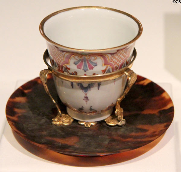Porcelain chocolate cup & tortoiseshell trembleuse stand (c1715-35) from Austria or southern Germany at Gardiner Museum. Toronto, ON.