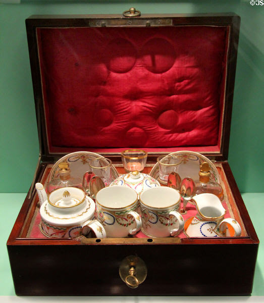 Porcelain tea service in lined leather case (c1772-87) by Locré & Russinger's Manuf. of Paris, France at Gardiner Museum. Toronto, ON.