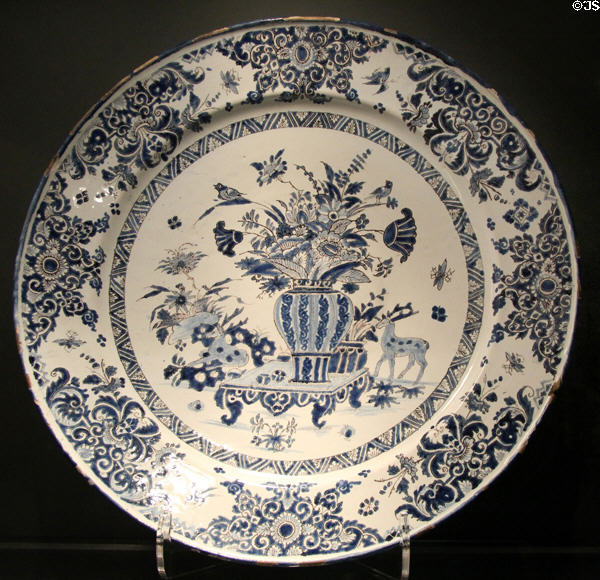 Faience charger (late 17thC) attrib. Poterat Manuf. of Rouen, France at Gardiner Museum. Toronto, ON.