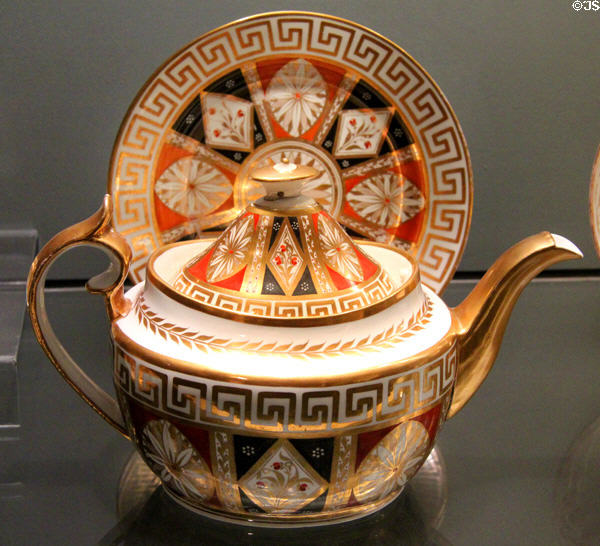 Bone china teapot & plate (pattern 90) (c1800-02) by Minton of Stoke-on-Trent, England at Gardiner Museum. Toronto, ON.