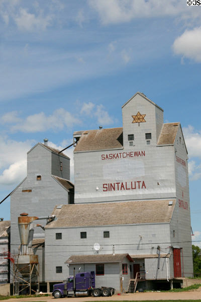 Sintaluta, SK grain elevators. SK.