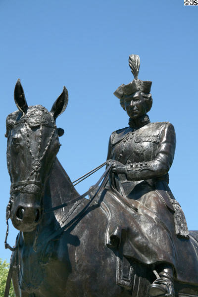 Detail of Queen's Golden Jubilee Statue (2005) by Susan Velder at Saskatchewan Legislature. Regina, SK.