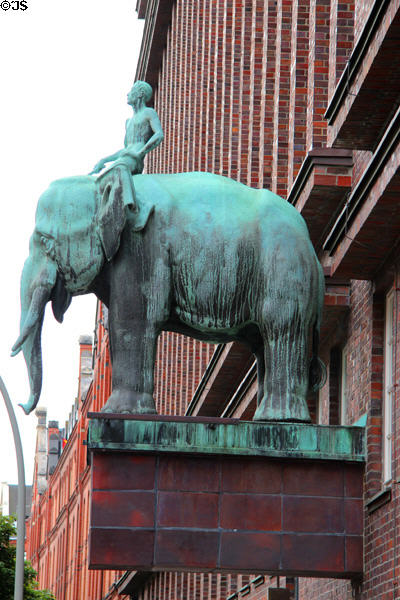 Elephant rider figure (1920s) on DAG House by Ludwig Kunstmann. Hamburg, Germany.