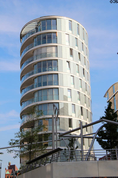 Oval glass building at Am Kaiserkai 10-12 in HafenCity. Hamburg, Germany. Architect: Ingenhoven Architekten.