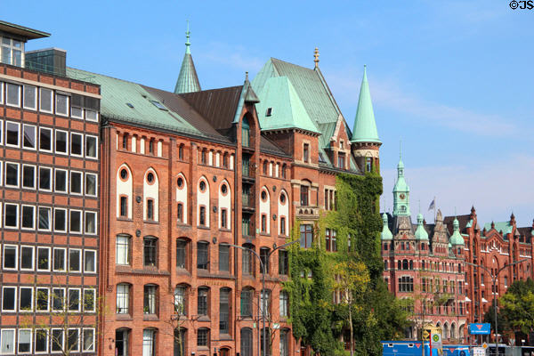 Türmchenhaus Am Sandtorkai 3 at Neuerwegsbrücke. Hamburg, Germany.