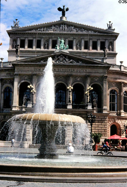Old Opera House (1880, restored 1981) & Lucae fountain stills hosts many events in its modern concert hall. Frankfurt am Main, Germany.
