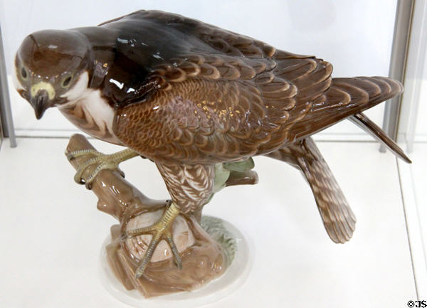 Peregrine falcon figurine (c1938) by Hugo Meisel for Rosenthal Porzellan at German Hunting & Fishing Museum. Munich, Germany.