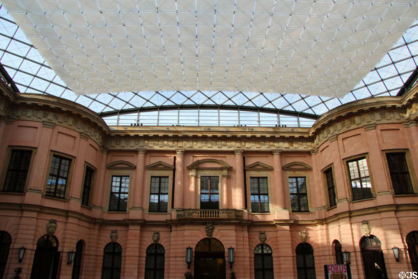 Atrium over Zeughaus courtyard of German Historical Museum. Berlin, Germany. Architect: I.M. Pei.