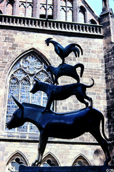 Town Musicians of Bremen sculpture (1953) by Gerhard Marcks, a symbol of the city, which relates story by Brothers Grimm about four animals who scared away robbers & found a new life. Bremen, Germany.