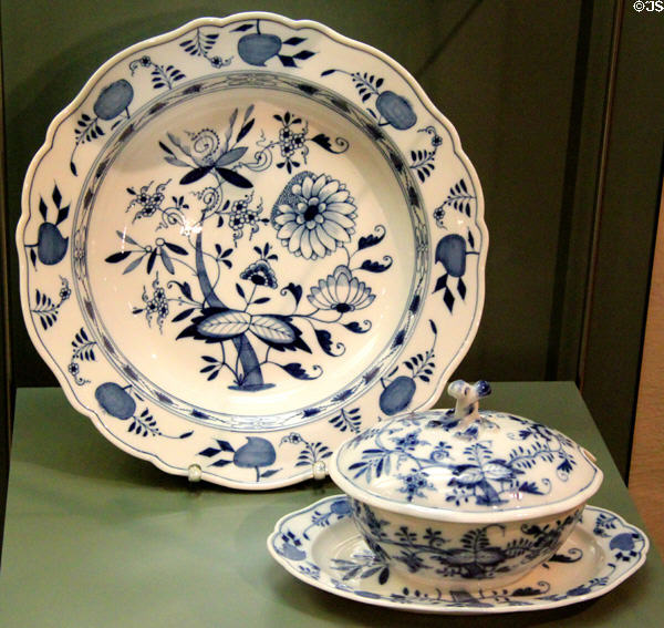 Zwiebelmuster (blue onion) Meissen porcelain pattern originated in 1739 (plate & terrine examples from 2nd half 19thC) at Cultural History Museum. Rostock, Germany.