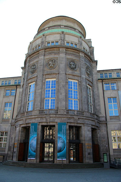 Main entrance portal of Deutsches Museum. Munich, Germany.