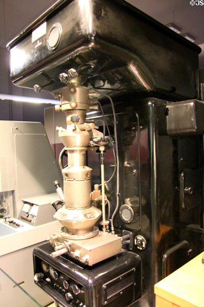 Early electron microscope (1939) by Siemens AG at Deutsches Museum. Munich, Germany.
