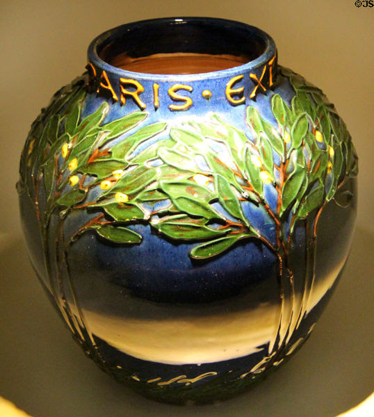 Ceramic vase for Paris World's Expo (1900) by Max Laeuger at Deutsches Museum. Munich, Germany.