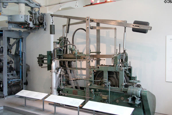 First European fully automated bottle blowing machine (1923) by E. Roirant at Deutsches Museum. Munich, Germany.