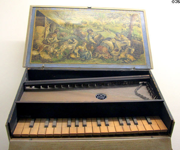 Octave virginal (1912 copy after 1st half 17thC instrument from Southern Germany) by Otto Marx of Cologne at Deutsches Museum. Munich, Germany.