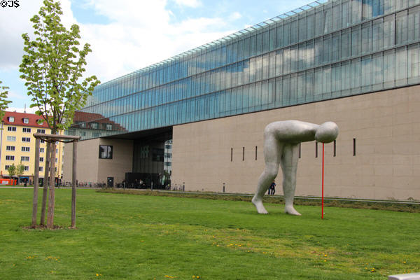 Facade of building shared by Museum Ägyptischer Kunst & University of Television & Film (2013) (Gabelsbergerstr. 35). Munich, Germany. Architect: Peter Böhm.