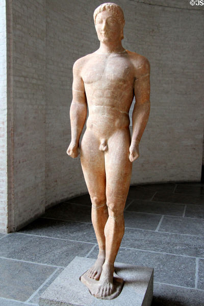Munich Kouros (c540-530 BCE) from Attica grave at Glyptothek. Munich, Germany.