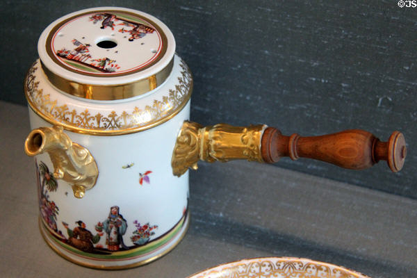 Meissen porcelain chinoiserie chocolate pot (c1730-5) at Meissen porcelain museum at Lustheim Palace. Munich, Germany.