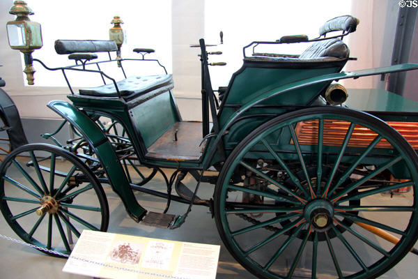 Benz Vis-à-Vis (1893) auto with early double turning steering at Deutsches Museum Transport Museum. Munich, Germany.