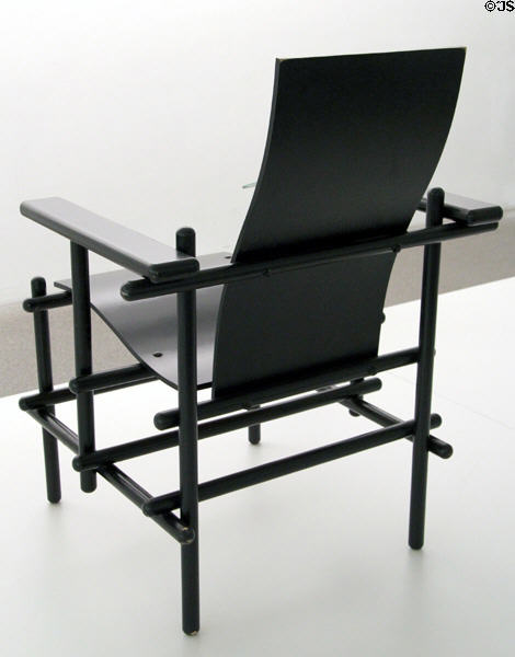 Armrest chair (1917-8) by Gerrit Thomas Rietveld for Gerard van de Groenekan of Utrecht, NL at Pinakothek der Moderne. Munich, Germany.