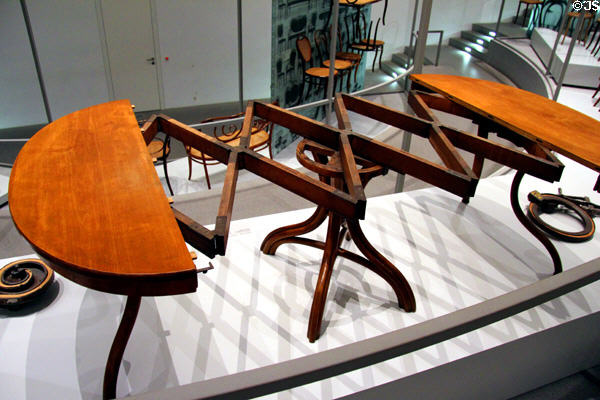 Expanding dining table with accordion-like mechanism (c1895) by Thonet Brothers of Vienna at Pinakothek der Moderne. Munich, Germany.