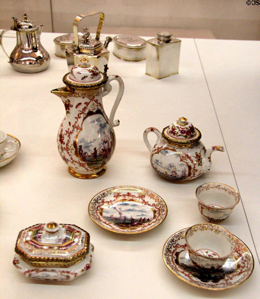 Meissen painted porcelain breakfast service with Oriental exploration pattern & gold trim (c1730) by goldsmith Elias Adam from Augsburg at Maximilian Museum. Augsburg, Germany.