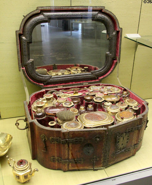Silver travel vanity & table service in case with mirror (c1710) by Tobias Baur of Augsburg at Germanisches Nationalmuseum. Nuremberg, Germany.
