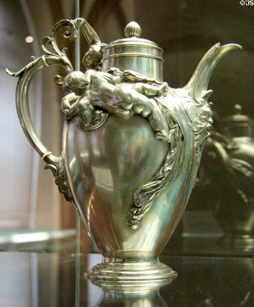 Silver coffee pot (1880) by Christofle & Cie. of Paris at Germanisches Nationalmuseum. Nuremberg, Germany.