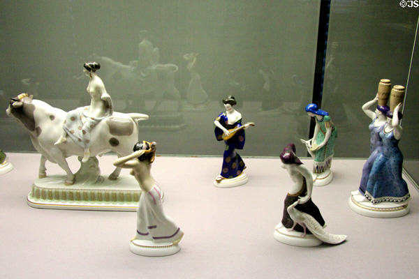 Porcelain figurines in 20-piece wedding procession table centerpiece (1904-5, made 1911) by Adolph Amberg for KPM Berlin at Germanisches Nationalmuseum. Nuremberg, Germany.