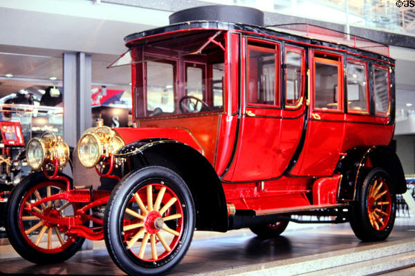 Mercedes Simpley touring car (1907) at Mercedes Museum. Stuttgart, Germany.