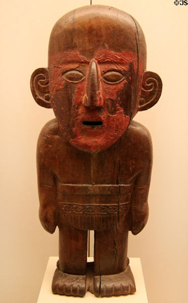 Chimu culture male figure wood carving (1100-1400) from Peru at Museum of America. Madrid, Spain.