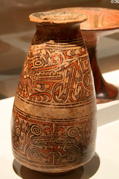 Ceramic vase (500-1000) painted with crocodiles from Panama, Coclé region at Museum of America. Madrid, Spain.