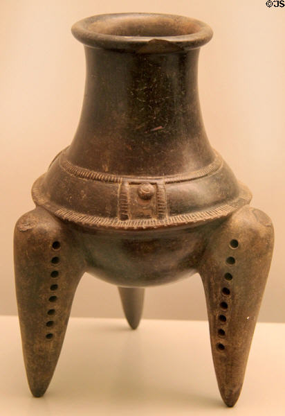 Tripod vessel with rattle legs (1000-1500) from Nicoya, Costa Rica at Museum of America. Madrid, Spain.