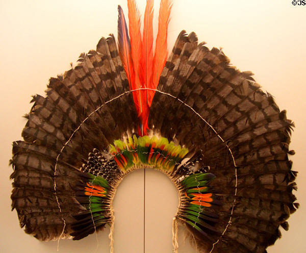 Amazonian feathered pendant (19thC) at Museum of America. Madrid, Spain.