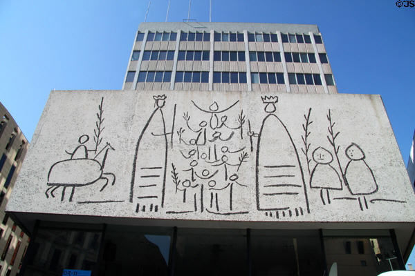 El fris dels Gegants (Giants Frieze) by Pablo Picasso on Collegi d'Arquitectes building. Barcelona, Spain.