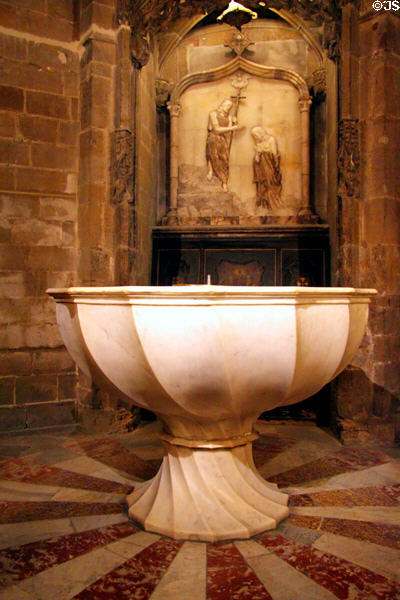 Baptismal font (1433) at Barcelona Cathedral. Barcelona, Spain.