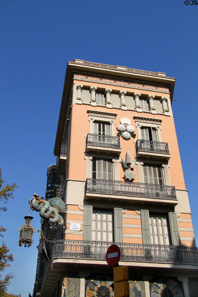 Casa Bruno Cuadros (1883) (La Rambla at Plaça de la Boqueria) originally an umbrella shop. Barcelona, Spain. Style: Modernista. Architect: Josep Vilaseca.