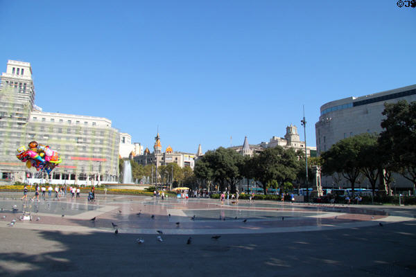 Plaça de Catalunya, Barcelona's major square where La Rambla & Passeig de Gràcia meet. Barcelona, Spain.