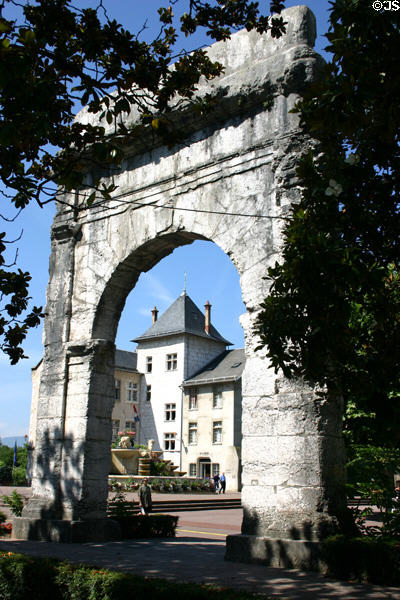 Arc de Campus (c20 BCE) monument to family of Pompeius Campanus with town hall in background. Aix-les-Bains, France.