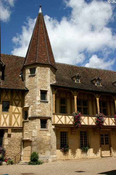 Mansion of the Dukes of Burgundy (14th-18th c), now the Wine Museum. Beaune, France.