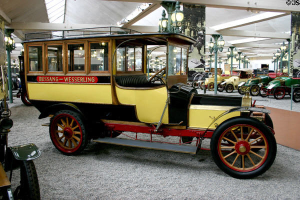 Lorraine-Dietrich (1907) bus EIC, France; 60km/h (4 cylinders) in Schlumpf National Automobile Museum. Mulhouse, France.