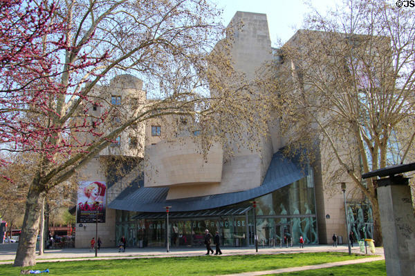 Cinémathèque Française (former American Center) (1994) (Parc de Bercy). Paris, France. Style: Postmodern. Architect: Frank Gehry.