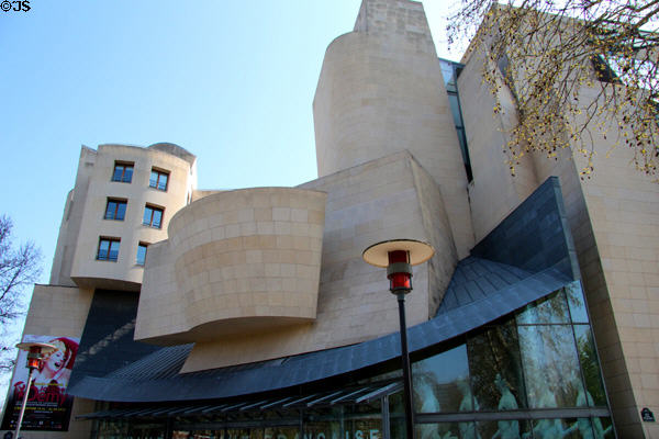 Facade of Gehry's Cinémathèque Française. Paris, France.