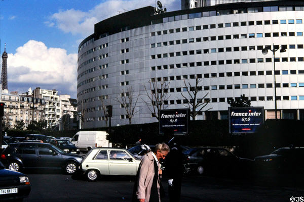 Radio France (ORTF) (1963) round building near Pont de Grenelle. Paris, France.