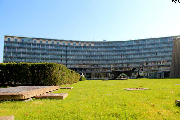 Triangular wings of UNESCO Headquarters (1958). Paris, France.